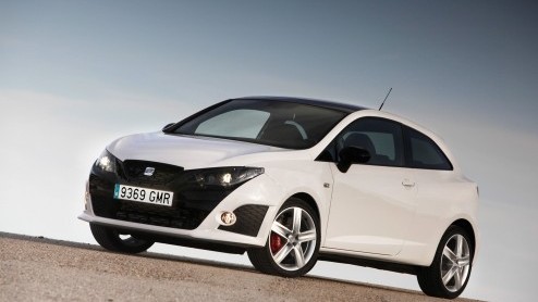 Seat belooft met de Ibiza een compacte, sportieve hatch in het gamma te hebben. Deze claim wordt binnenkort volledig waargemaakt met de Ibiza Cupra, FR en Bocanegra. Dit gepeperde trio beschikt over e