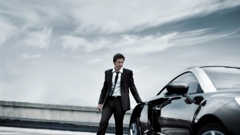 Het tonen van een studiemodel in 2007 is Peugeot m niet vergeten. De 308 RCZ coup gaat daadwerkelijk in productie. Na diverse spionagebeelden gezien te hebben geeft het merk nu zelf enkele teasers v