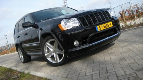 Hoe verantwoord is een Jeep Grand Cherokee SRT8? Als je van bulderende pk's, brutale looks en veel aandacht houdt kun je aan deze Amerikaan geen betere hebben. Uiteraard moet je wel over een dikke por