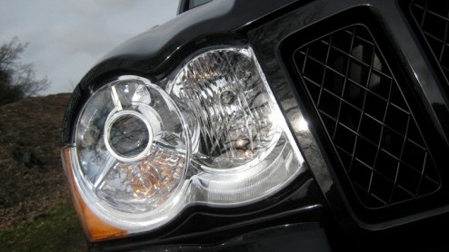 Hoe verantwoord is een Jeep Grand Cherokee SRT8? Als je van bulderende pk's, brutale looks en veel aandacht houdt kun je aan deze Amerikaan geen betere hebben. Uiteraard moet je wel over een dikke por