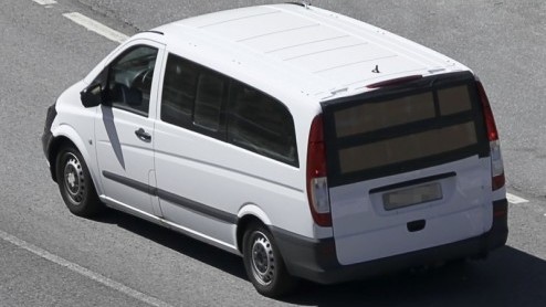 Ondernemers opgelet, dit is de vernieuwde Mercedes-Benz Viano. Om weer modern voor de dag te komen heeft Das Haus minimale wijzigingen aan de ondernemersbus doorgevoerd. De verwachting is dat vernieuw