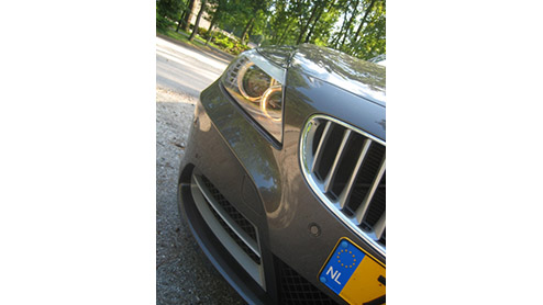 De nieuwe BMW Z4 is n brok verwennerij voor de sportieve levensgenieter. Leuk tijdverdrijf voor naast bijvoorbeeld een 5-serie Touring, maar nu ook praktischer ingesteld om eens alln op de oprit t