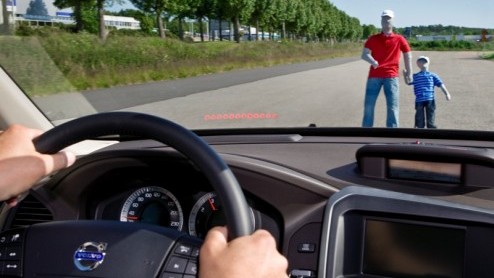 Bob is bij ons bekend als de bewust onbeschonken rijder, die zijn wellicht beschonken passagiers weer veilig thuisbrengt. Volvo heeft ook een Bob in de arm geslagen, maar met een heel ander doel. Hij
