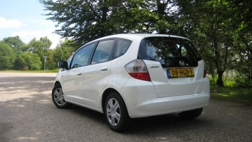 Met de Honda Jazz is toch iets speciaals aan de hand. Het is geen nummer 1 hit in de verkooplijst, maar kan wel rekenen op een uitermate tevreden koperspubliek. Dan moet de Japanner wel over verborgen