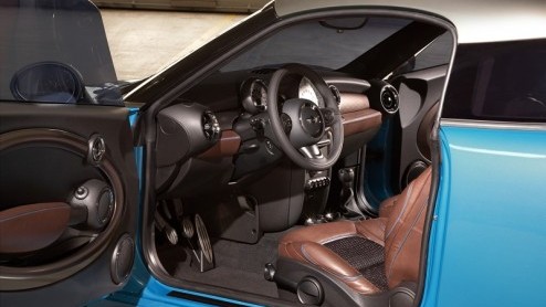Mini bestaat vandaag precies vijftig jaar. Dat wordt uitgebreid gevierd, met onder meer de Mini Coup Concept als traktatie op de IAA Frankfurt. De Britten vertellen er graag alles over.