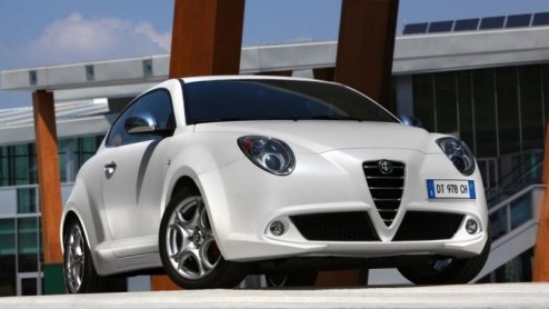Het is nog geen GTA, maar wel een MiTo voor de echte Alfisten. Alfa Romeo onthult op de IAA Frankfurt de MiTo Quadrifoglio Verde; een krachtig uitgedoste uitvoering met de nieuwe 1.4 MultiAir TBi 170 