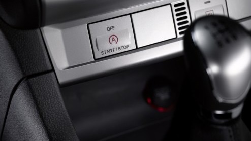 Ford heeft de Focus ECOnetic onder handen genomen. Dit spaarzame familielid is voortaan uitgerust met een start-stop systeem en nieuwe ecotechnologie, waardoor het verbruik is gedaald naar slechts 3
