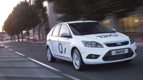 Ford gaat op de BEV-toer. Op de Autosalon 2009 in Frankfurt toont het merk het eerste prototype van een Battery Electric Vehicle, die is gebaseerd op de Focus. Het model is speciaal ontwikkeld om deel