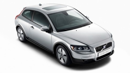 Volvo heeft een studie gemaakt van elektrische aandrijving en past deze techniek voor het eerst toe in de C30. Het studiemodel is naast de plug-in hybride versie ontwikkeld en kan tot 150 kilometer em