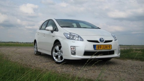 Het zal geen nieuws zijn: de Toyota Prius is mateloos populair. Niet in de laatste plaats door zijn financile aantrekkingskracht. Onze overheid trakteert deze CO2-kampioen maar al te graag op een BPM
