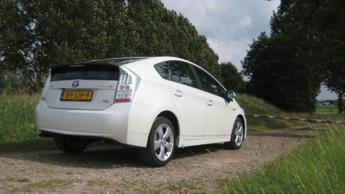Het zal geen nieuws zijn: de Toyota Prius is mateloos populair. Niet in de laatste plaats door zijn financile aantrekkingskracht. Onze overheid trakteert deze CO2-kampioen maar al te graag op een BPM