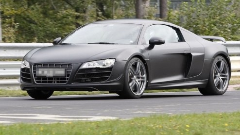Het is Audi nog niet sportief genoeg. Na de R8, R8 V10 en R8 Spyder is het nu tijd voor de Clubsport. Een regelrechte hardcore topsporter met minder gewicht, meer pks en alleen achterwielaandrijving.