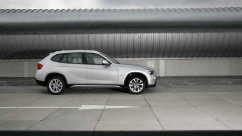BMW komt de laatste tijd verrassend uit de hoek met nieuwe modellen. Met de excentrieke X6 nog altijd scherp op ons netvlies, en het recente startschot van de upper-class 5-GT laat het merk zien er ge