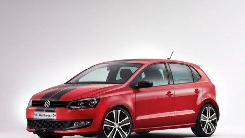 Hoewel de Polo GTI nog helemaal niet het daglicht heeft gezien, wordt in de wandelgangen al kwistig gesproken over de overtreffende trap: de Polo R. Met 190 pk onder de motorkap belooft dat heel wat s
