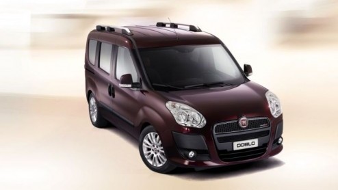De familie- en bedrijfsvriendelijke Fiat Doblo krijgt een vervolg. Fiat introduceert een nieuwe generatie van dit staaltje family space, waarin maximaal zeven personen en bagage zo ruim mogelijk worde