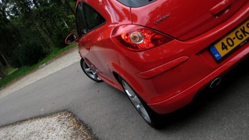 De meest sportieve modellen van Opel zijn tegenwoordig langs het Opel Performance Center (OPC) gestuurd. En dat terwijl we ons nog heel goed de GSi voor de geest kunnen halen, het label waarmee de D