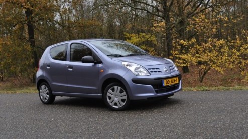 Leuk h, al die dikke autos rijden?! Een veelgehoorde reactie van vrienden en kennissen, die uiteraard ook allemaal een rondje mee willen rijden als er een snelle (en liefst dure) auto op de stoep st