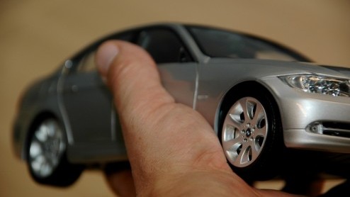 Zakelijk rijdend Nederland kiest steeds meer voor kleinere en zuinige autos. Het marktaandeel van de compacte klasses is in zakelijk gebruik sinds 2007 met 10% gestegen. Met dank aan de downsizing tr
