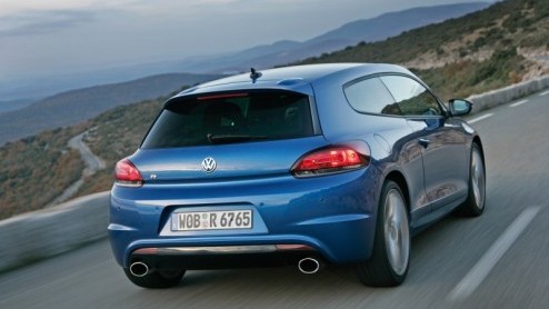 Volkswagen begint het nieuwe jaar op volle kracht. In januari arriveert de top-Scirocco allertijden, de Scirocco R. De sportieve scheurneus kan rekenen op 265 pk aan de voorwielen en een imposant stri