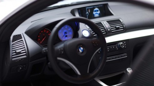 Met de introductie van de Mini E heeft BMW feitelijk alle techniek in huis ook eigen modellen van een elektrische aandrijflijn te voorzien. Daarom presenteert het concern nu de BMW Concept ActiveE, ee