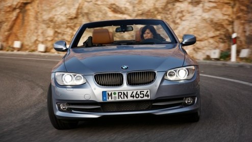 In het voorjaar is het dan zo ver. Naast de komst van de compleet nieuwe 5-serie presenteert BMW de gefacelifte versies van de 3-serie Coupe en Cabriolet. De tweedeursvarianten volgen ruim nadat de 3-