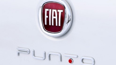 Fiat heeft hun Grande Punto onlangs omgedoopt tot Punto Evo. Aan deze naamswijziging ligt een omvangrijke facelift ten grondslag, die veel verder blijkt te gaan dan alleen een ander bumpertje of een a