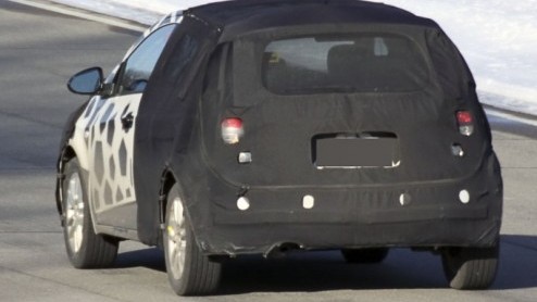 Chevrolet heeft onlangs de Aveo RS gepresenteerd, die in een sportieve outfit als opwarmertje geldt voor de productieversie voor 2011. Het is dan ook niet heel vreemd dat de nieuwe Aveo inmiddels inte