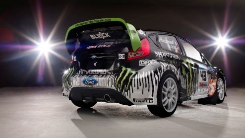 Het Amerikaanse Monster World Rally Team kan rekenen op een ultrasportieve Ford Fiesta. Rallykampioen Ken Block maakt zich op voor de Rally America en doet dat met een 330 pk sterk exemplaar, die voor