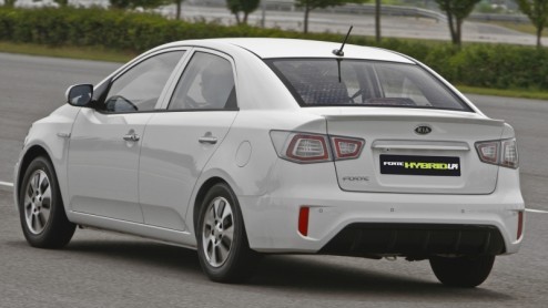 Kia heeft met de Forte LPI Hybrid een bijzondere primeur gehad. De Koreanen verkopen de LPG-hybride - die slechts 94 g/km CO2 uitstoot - inmiddels al in eigen land, maar ziet ook kansen voor de Europe