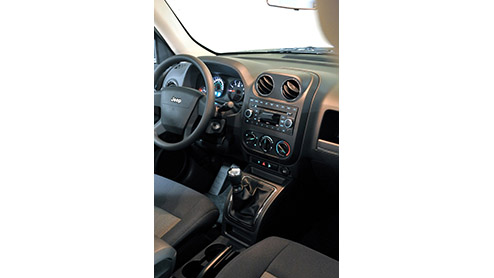 Jeep introduceert twee speciale uitvoeringen in het gamma. Een daarvan is de Jeep Patriot Liberty, voorzien van een bescheiden prijskaartje. Bij de Grand Cherokee wordt het gamma uitgebreid met de Ove