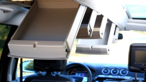 Groot, groter, grootst. Ford heeft naast de S-MAX nog een full-size MPV in de familie die er niet om liegt: de Galaxy. Met deze zevenzitter staat er een pakezel die gezin en bagage in overtreffende tr