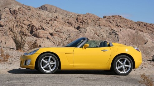 Kent u hem nog, die leuke mini-Corvette die als Opel GT in de jaren zestig furore maakte? Opel wekt hem weer tot leven in een nieuwe, even smakelijke gedaante. Het is nu een echte roadster, want hij k