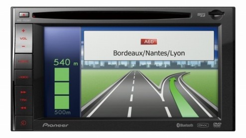 De nieuwe AVIC-F920BT van Pioneer zet weer een nieuwe stap in het verzorgen van muziek, navigatie en entertainment in de auto. Geavanceerde features als 3D touch slide, MusicSphere en ECO Graph maken