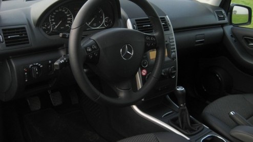 Zuinig autorijden en het op slimme wijze besparen van brandstof begint steeds grotere vormen aan te nemen. Mercedes-Benz past inmiddels bij vrijwel alle modellen  ook bij de grote jongens  diverse t