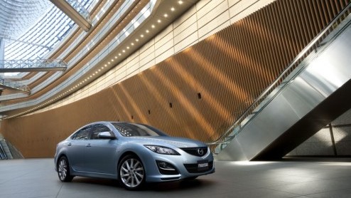 Vooruitlopend op de komst van de vernieuwde Mazda 6 in april heeft de importeur nieuwe prijzen vastgesteld. De opgefriste middenklasser wordt leverbaar met drie benzinemotoren en een dieselmotor in ve