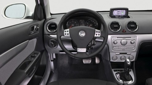 Volkswagen onthult op de autotentoonstelling van Peking niet alleen de nieuwe Phaeton, maar ook zijn E-mobility strategie voor China. Die strategie behelst onder meer de introductie van de E-Lavida, d