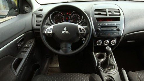 Compacte SUV-modellen zijn momenteel helemaal hot, zelf zodanig dat een merk er helemaal van kan opbloeien - iets dat Nissan dankzij de Qashqai kan beamen. Mitsubishi komt na de zevenzits Outlander me