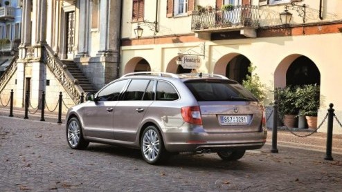 Skoda introduceert deze zomer een update in het motorpalet van de Yeti, Octavia en Superb. De Yeti is dan ook met de 1.4 TSI met 122 pk, een welkome aanvulling op het palet tussen de 1.2 en 1.8. Diese