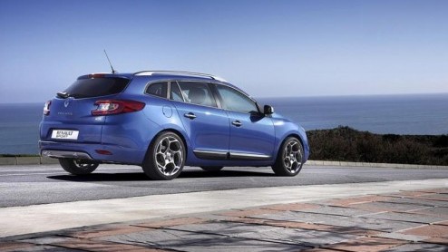 Met de Mgane GT en GT Line introduceert Renault twee nieuwe sportief getinte modellen met Renault Sport Technologies. Verpakt als Hatchback, Coupe, Estate of Cabriolet slaan de uitgedoste modellen ee