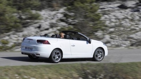 Met de Mgane GT en GT Line introduceert Renault twee nieuwe sportief getinte modellen met Renault Sport Technologies. Verpakt als Hatchback, Coupe, Estate of Cabriolet slaan de uitgedoste modellen ee