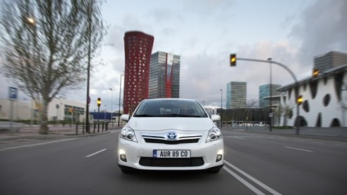 Het kans soms raar lopen in het leven van een auto. De Toyota Auris heeft sinds zijn introductie in 2006 nooit echt potten kunnen breken in het populaire C-segment. Dat kan vanaf nu echter zomaar gaan