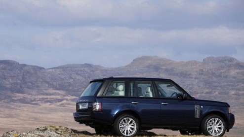 Met ingang van dit najaar heeft Range Rover een nieuwe aandrijflijn voor haar befaamde topmodel beschikbaar. Het is de splinternieuwe 4.4 TDV8 biturbodieselmotor met liefst 313 pk en achttrapsautomaat