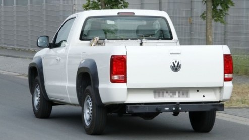Volkswagen brengt de Amarok  waar we onlangs mee hebben kunnen rijden - in januari 2011 op de markt. Van de stoere pick-up verschijnt echter ook een variant met enkele cabine voor nog meer laadruimte