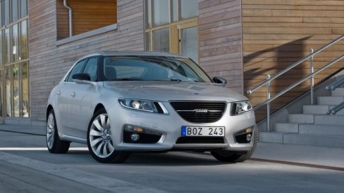 Begin juli is het zover, dan staat de nieuwe 9-5 dan ein-de-lijk bij de Saab-dealer. Het nieuwe vlaggenschip  dat de eerste is uit een reeks van drie nieuwe modellen in de nabije toekomst  is per di