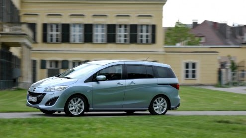 De nieuwe Mazda5 werd in het voorjaar voor het eerst voorgesteld op de Autosalon van Genve. Hoewel de populaire MPV pas in het najaar bij de dealers staat, bood de Nederlandse importeur een select cl