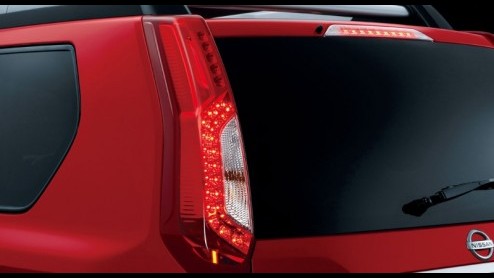 De carriere van de Nissan X-Trail is nog niet voorbij. De avontuurlijke terreinachtige is alweer negen jaar op de markt en krijgt binnenkort nogmaals een facelift. De eerste beelden doen de verjonging