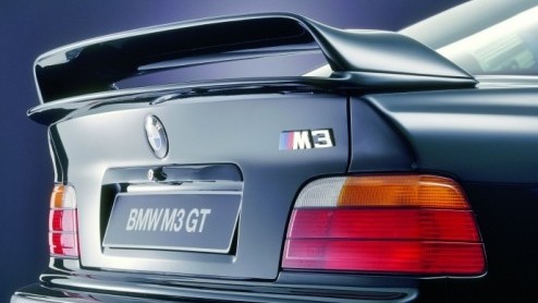 Een bijzondere maand voor BMW. Terwijl de productie van de M5 deze week is gestaakt - de nieuwe M5 maakt immers zijn opwachting - behoort de BMW M3 nu 25 jaar in de familie. Dat verdient een toelichti