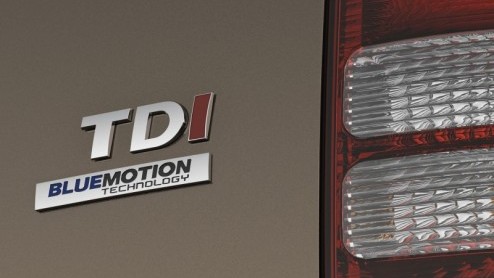 Het is bijna geen verrassing, maar wel nieuws; Volkswagen heeft nu ook de Caddy vernieuwd. De populaire besteller presenteert zich in een nieuwe gedaante met het laatste design-DNA in de neus en het i