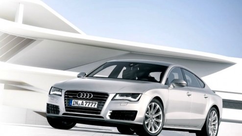 Vanavond wordt de nieuwe Audi A7 officieel onthuld. Het is men uit Ingolstadt niet gelukt de vierdeurscoup geheim te houden tot dat moment. De eerste beelden zijn inmiddels opgerakeld en dat blijkt g