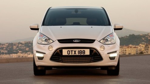 Fords tweede staaltje downsizing  de 1.6 16V Ecoboost turbomotor  is aanstaande. Daarom heeft de importeur stilletjes de voorlopige prijzen van de 160 pk versie in de S-MAX opgenomen in de brochure